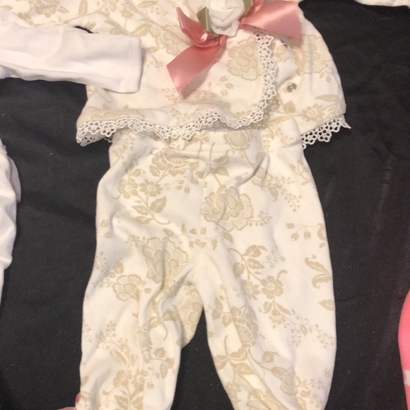 Newborn bundle pink outfits - Picture 2 of 6